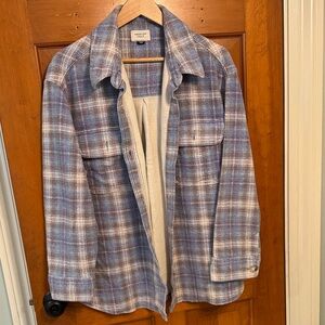 American Eagle Outfitters Blue and White Plaid Button Down Shirt